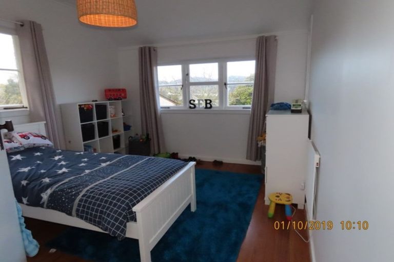 Photo of property in 225 Titirangi Road, Titirangi, Auckland, 0604