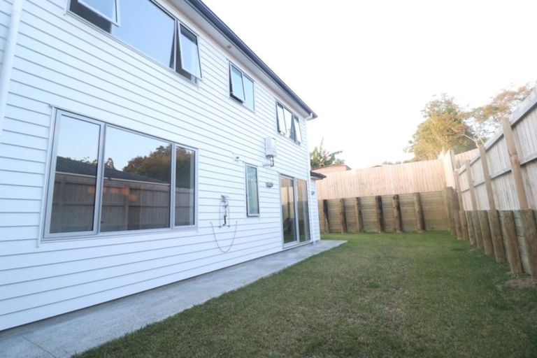 Photo of property in 8a Albany Highway, Greenhithe, Auckland, 0632