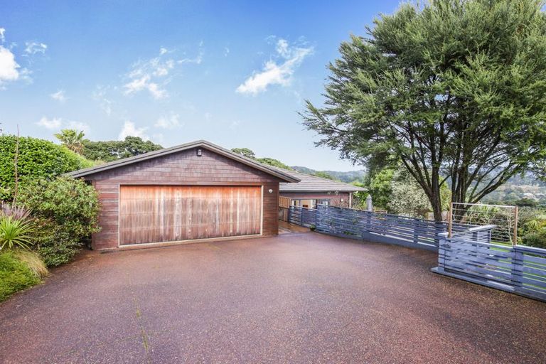 Photo of property in 20 Oratia Drive, Glen Eden, Auckland, 0602