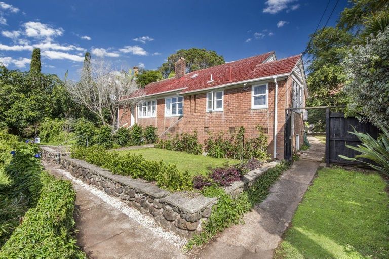 Photo of property in 9a Kerr Street, Devonport, Auckland, 0624