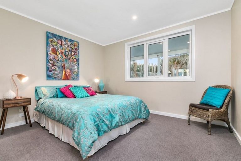 Photo of property in 11 Gurnard Road, Stillwater, Silverdale, 0993