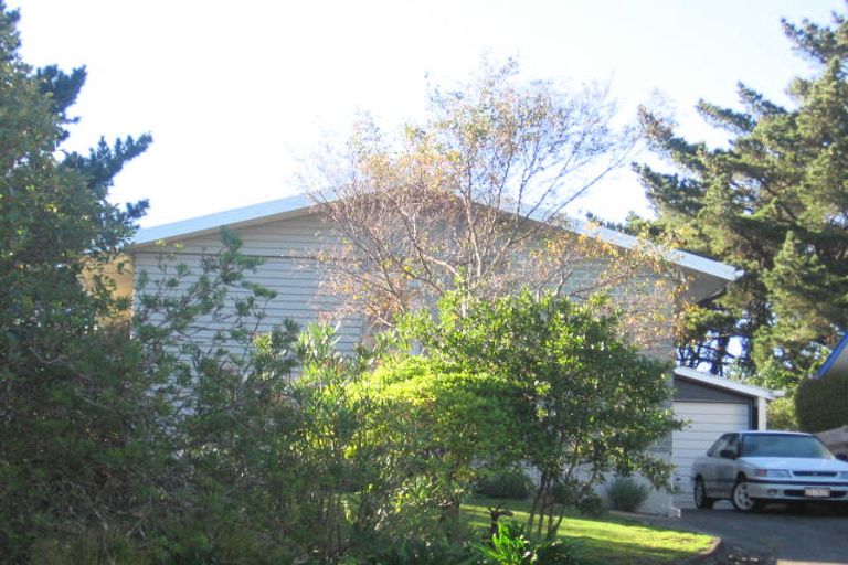 Photo of property in 26 Silverbirch Grove, Churton Park, Wellington, 6037