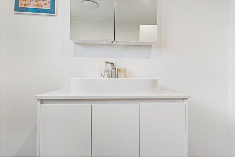 Photo of property in 2/57 Church Road, Mangere Bridge, Auckland, 2022