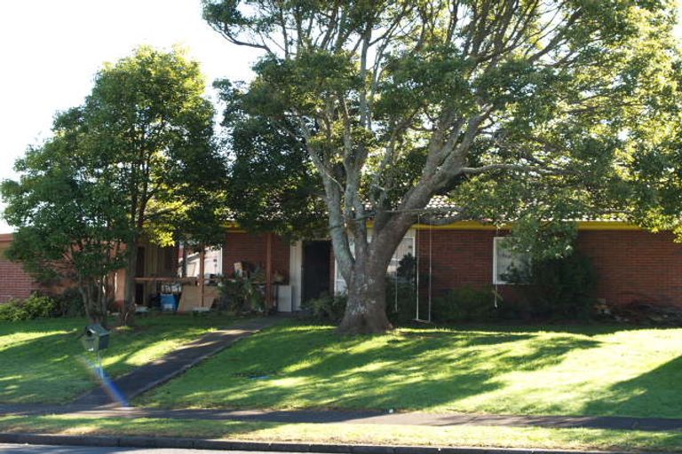 Photo of property in 82 Wickman Way, Mangere East, Auckland, 2024