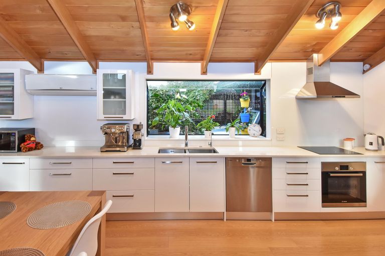 Photo of property in 2/112 Litten Road, Cockle Bay, Auckland, 2014