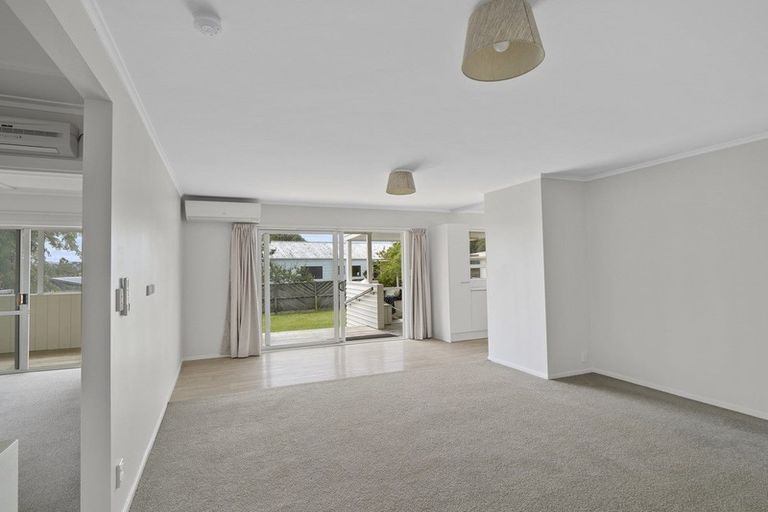 Photo of property in 8 Fidelis Avenue, Snells Beach, 0920