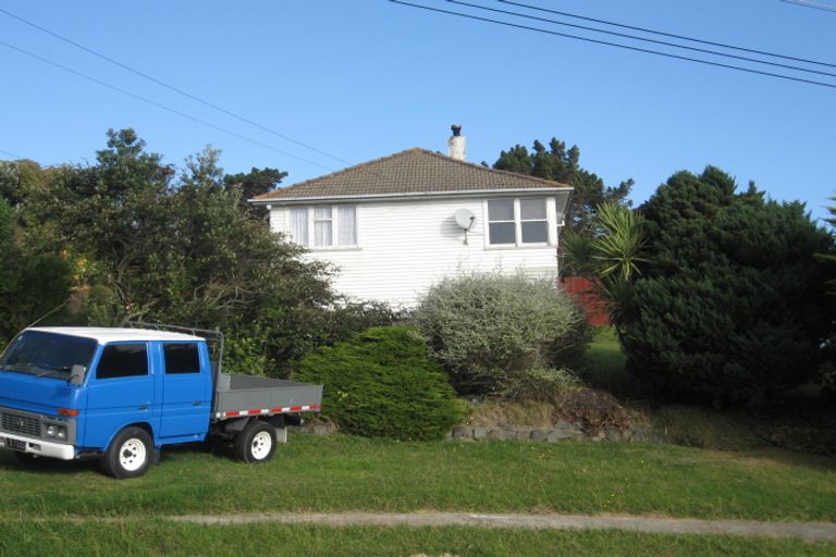 Photo of property in 16 Chaffey Crescent, Titahi Bay, Porirua, 5022
