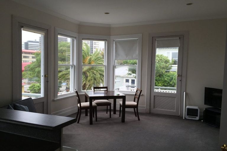 Photo of property in 1/10 Hobson Crescent, Thorndon, Wellington, 6011