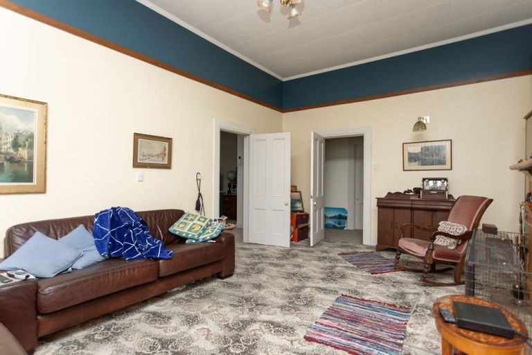 Photo of property in 12 Grant Street, Dannevirke, 4930
