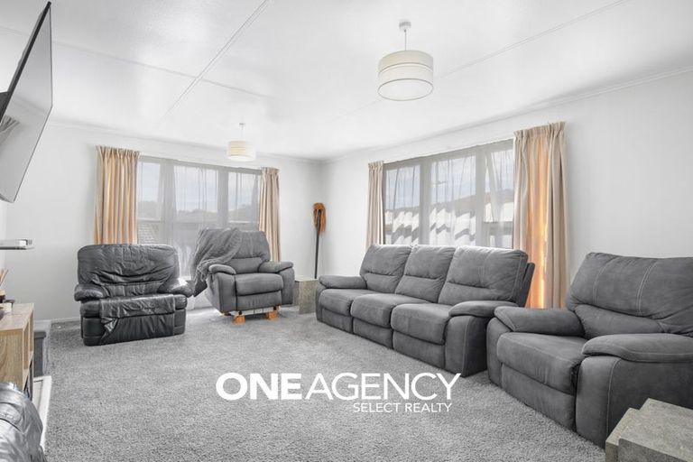 Photo of property in 101 Waihora Crescent, Waitangirua, Porirua, 5024