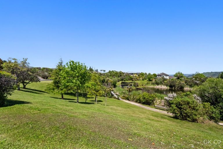 Photo of property in 14 Mount Marua Way, Timberlea, Upper Hutt, 5018