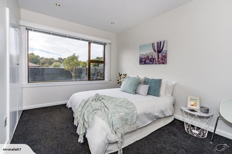 Photo of property in 215 Main North Road, Redwood, Christchurch, 8051