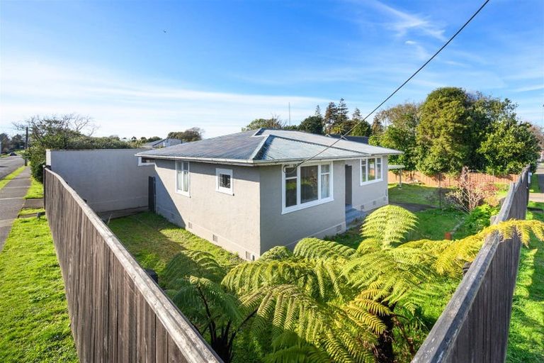 Photo of property in 32 Follett Street, Marton, 4710