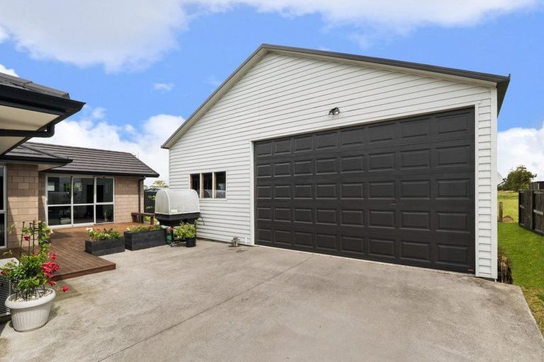 Photo of property in 64 Darlington Street, Ngatea, 3503