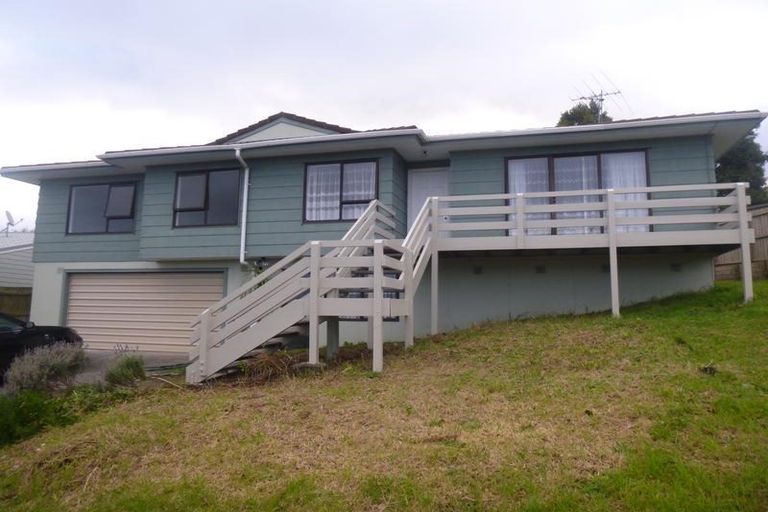 Photo of property in 12 Sumich Place, West Harbour, Auckland, 0618