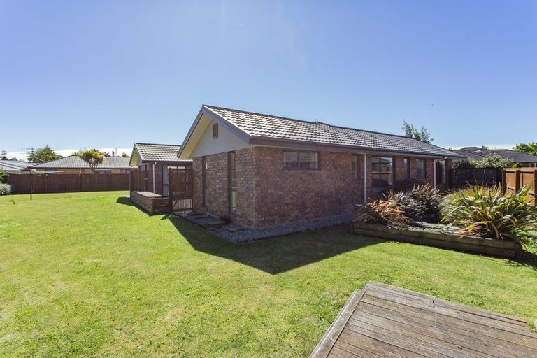 Photo of property in 52 Paget Drive, Woodend, 7610