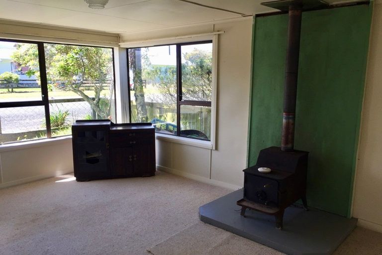 Photo of property in 49 Wharf Road, Karamea, 7893