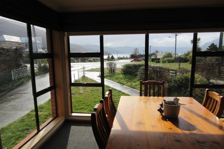 Photo of property in 69 Parry Crescent, Lake Hawea, Wanaka, 9382