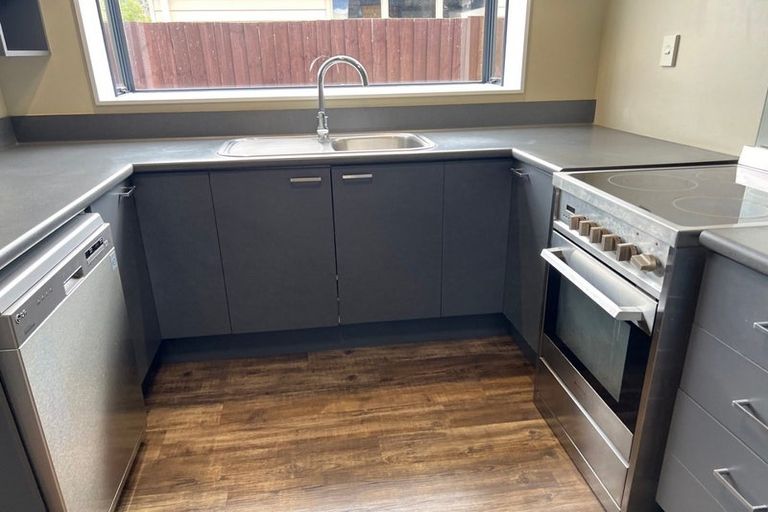 Photo of property in 11 Stedley Place, Heathcote Valley, Christchurch, 8022