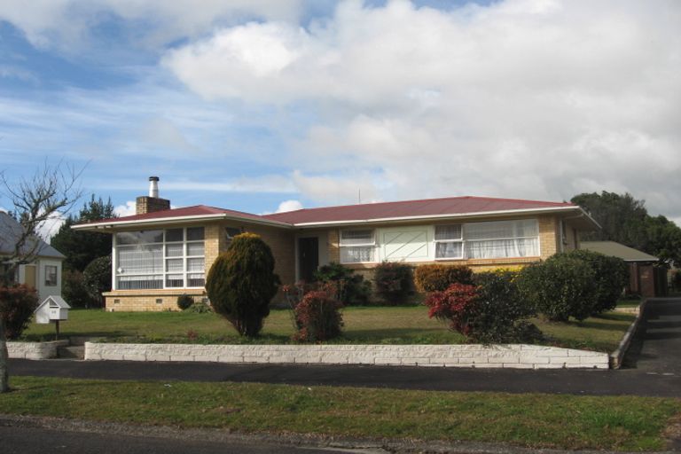 Photo of property in 54 Southsea Crescent, Silverdale, Hamilton, 3216