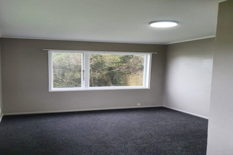 Photo of property in 38 Bassett Road, Johnsonville, Wellington, 6037