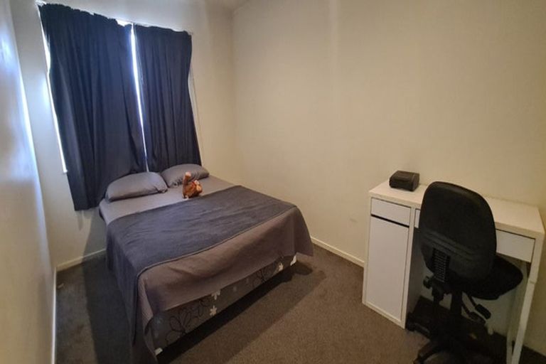 Photo of property in 14 Vitex Lane, Henderson, Auckland, 0612