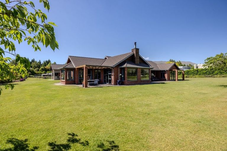 Photo of property in 90 Golf Course Road, Wanaka, 9305