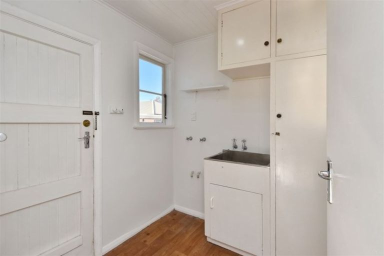 Photo of property in 16 Bateman Avenue, Bryndwr, Christchurch, 8053