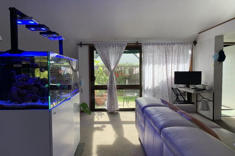 Photo of property in 43n Waimairi Road, Upper Riccarton, Christchurch, 8041
