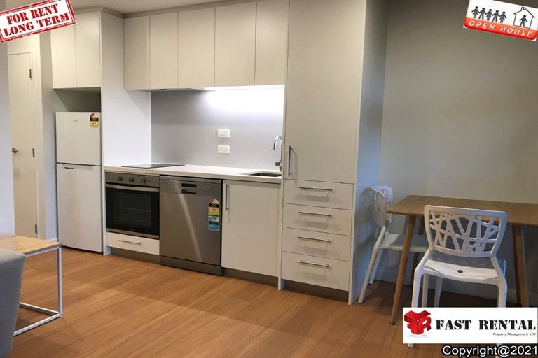 Photo of property in 1/8 Waverley Avenue, Glenfield, Auckland, 0629