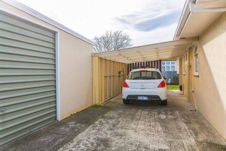 Photo of property in 35 Trafalgar Street, Dannevirke, 4930