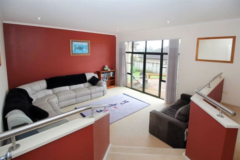 Photo of property in 19 Manara Place, The Gardens, Auckland, 2105