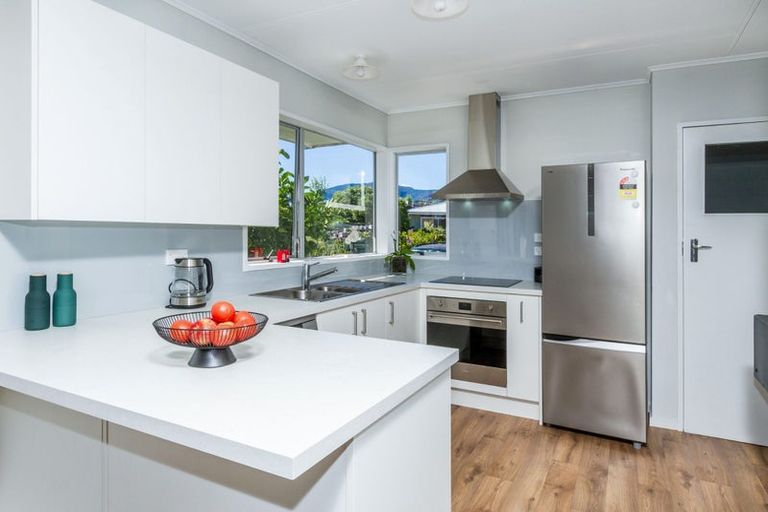 Photo of property in 2/11 Exeter Street, Stoke, Nelson, 7011