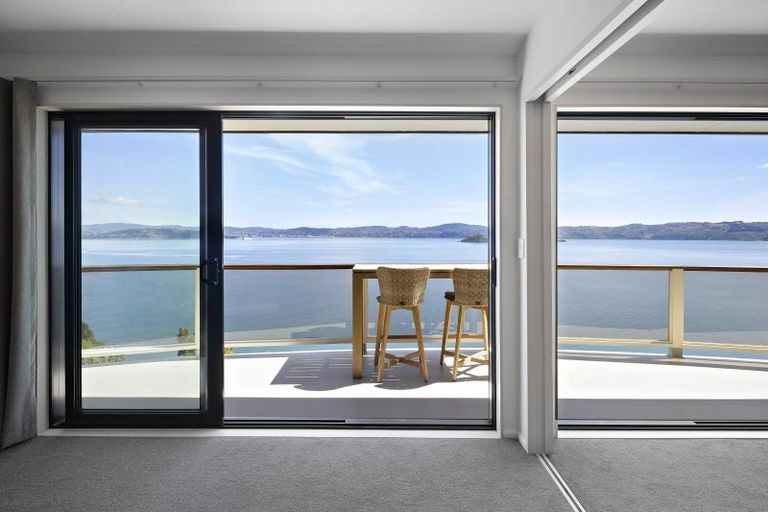 Photo of property in 55 Ferry Road, Days Bay, Lower Hutt, 5013