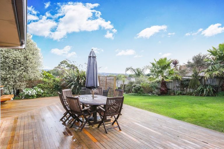 Photo of property in 20 Oratia Drive, Glen Eden, Auckland, 0602