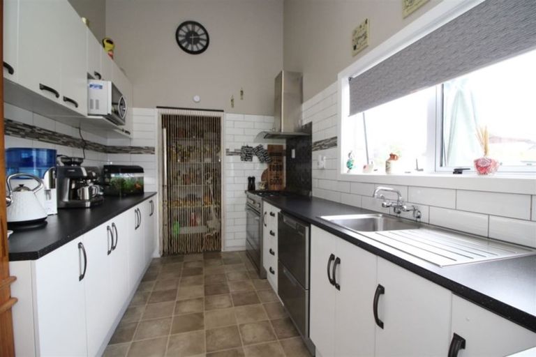 Photo of property in 43 Aotea Crescent, Tokoroa, 3420