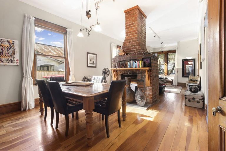 Photo of property in 102 Derwent Street, Island Bay, Wellington, 6023