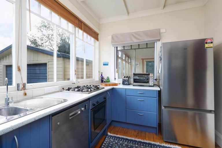 Photo of property in 59 Wellington Street, Nelson South, Nelson, 7010