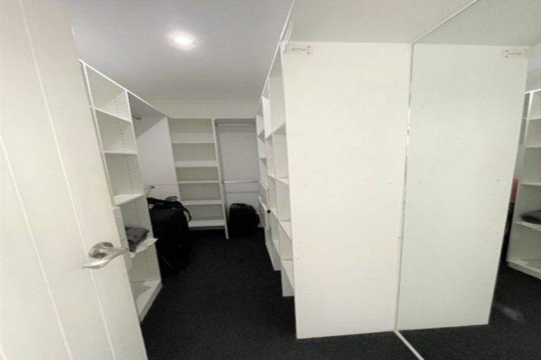 Photo of property in 25 Portadown Avenue, Pakuranga Heights, Auckland, 2010