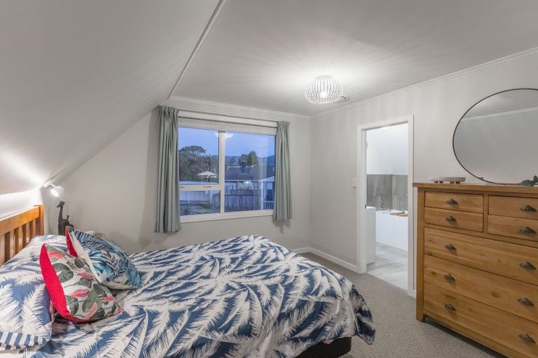 Photo of property in 42 Eatwell Avenue, Paraparaumu Beach, Paraparaumu, 5032