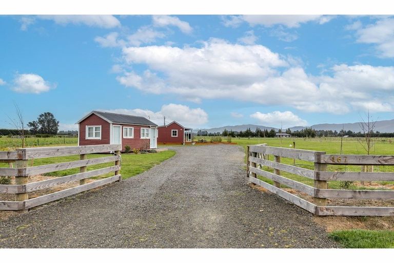 Photo of property in 167 Leslies Road, Cust, Rangiora, 7471