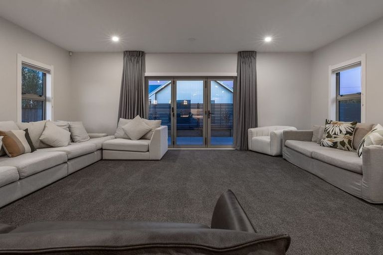 Photo of property in 37 Fairfield Road, Levin, 5510