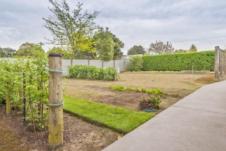 Photo of property in 21 Carston Street, Leeston, 7632