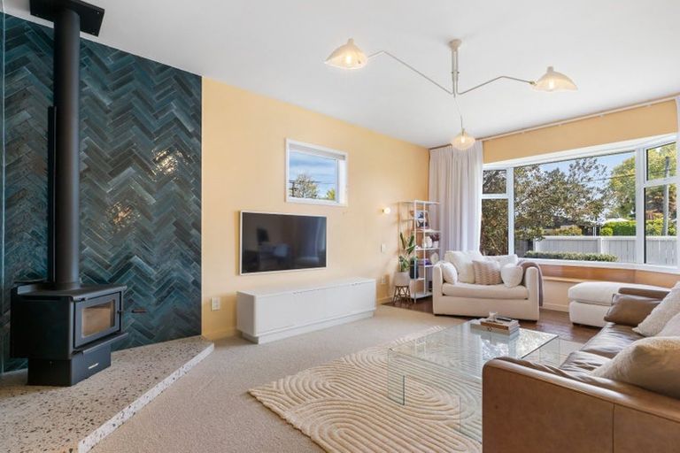 Photo of property in 8 Woodville Street, Edgeware, Christchurch, 8013