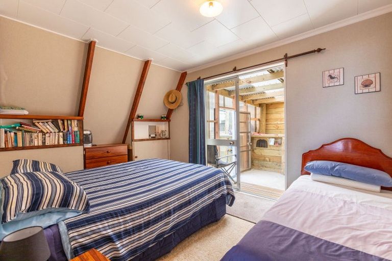 Photo of property in 70 Akitio Esplanade, Akitio, Pongaroa, 4991