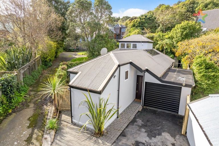 Photo of property in 2/196 Dowse Drive, Maungaraki, Lower Hutt, 5010