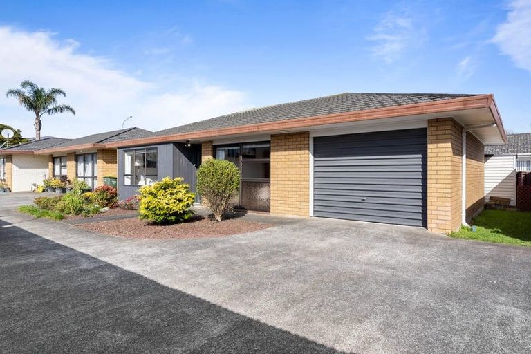 Photo of property in 2/282 Shirley Road, Papatoetoe, Auckland, 2025