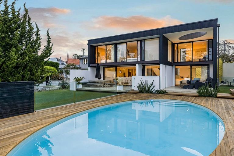 Photo of property in 303 Beach Road, Campbells Bay, Auckland, 0630