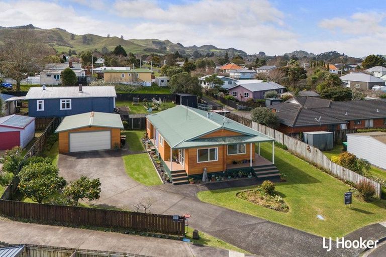 Photo of property in 12 Carrick Robertson Place, Waihi, 3610