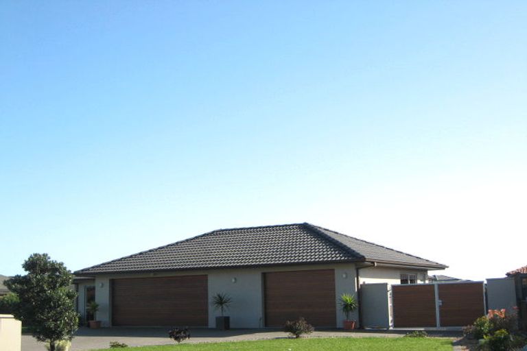Photo of property in 3 Marchignal Street, Coastlands, Whakatane, 3120